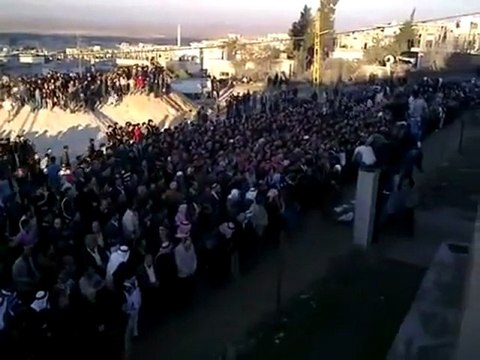 فري برس حوران الحارّة صلاة الجنازة على الشهيد محمد بقدلية 29 12 2011 ج2