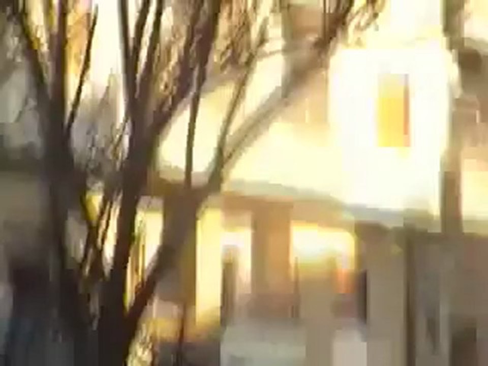 فري برس   حمص باب السباع المريجة اطلاق النار على اللجنة الجامعة العربية وعلى الاهالي الجزء الرابع 28 12 2011