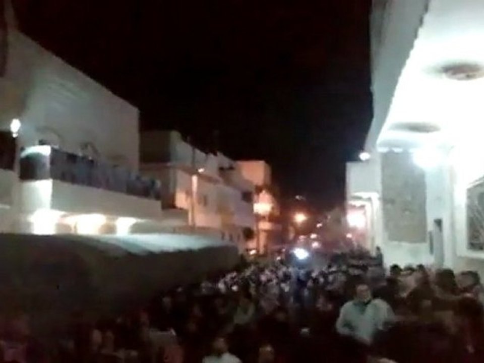 فري برس   حلب    الباب تشييع شهيد الباب المجند وائل الناقو 28 12 2011 ج1