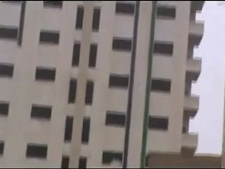 فري برس   حماة حي الشرقية مرتزقة سود معهم قناصة 29 12 2011