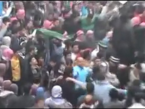 فري برس حماة مظاهرة حي الحميدية 29 12 2011 ج2