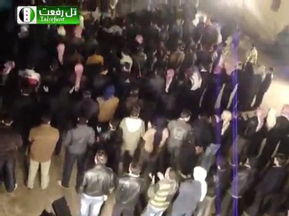 فري برس   تل رفعت مظاهرة مسائية في صيام الخميس 29 12 2011 ج2