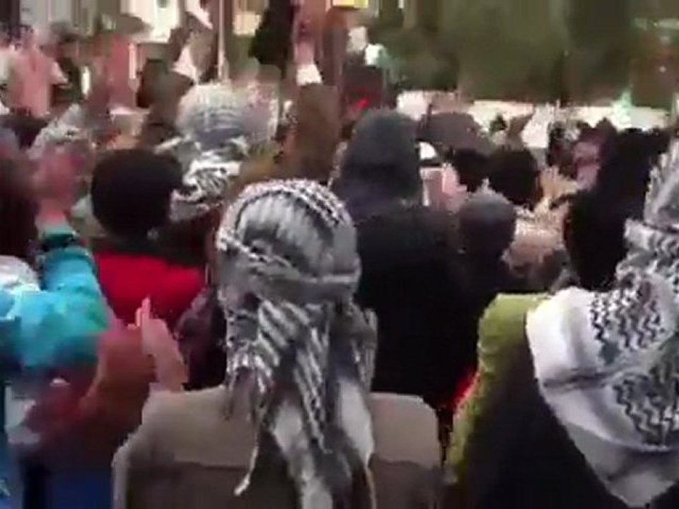 فري برس   جمعة الزحف الى ساحات الحرية كل من استطاع اليها سبيلا زاكية ريف دمشق 30 12 2011