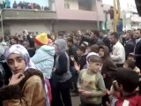 فري برس   درعا   حوران الحارّة دعاء مؤثر بين جموع المتظاهرين جمعة الزحف للساحات 30 12 2011