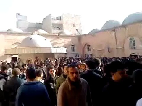 فري برس حلب الباب الجامع الكبير جمعة الزحف 30 12 2011 ج1