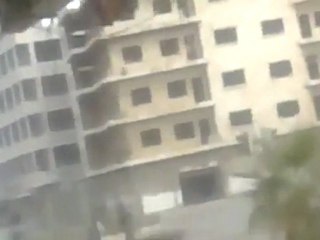 فري برس   حماة   قوات الأمن في وجه المتظاهرين 30 12 2011