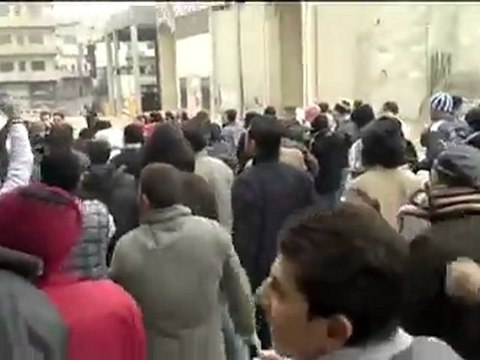 فري برس حماة هتاف للجيش الحر وحمص في وجه الأمن 30 12 2011