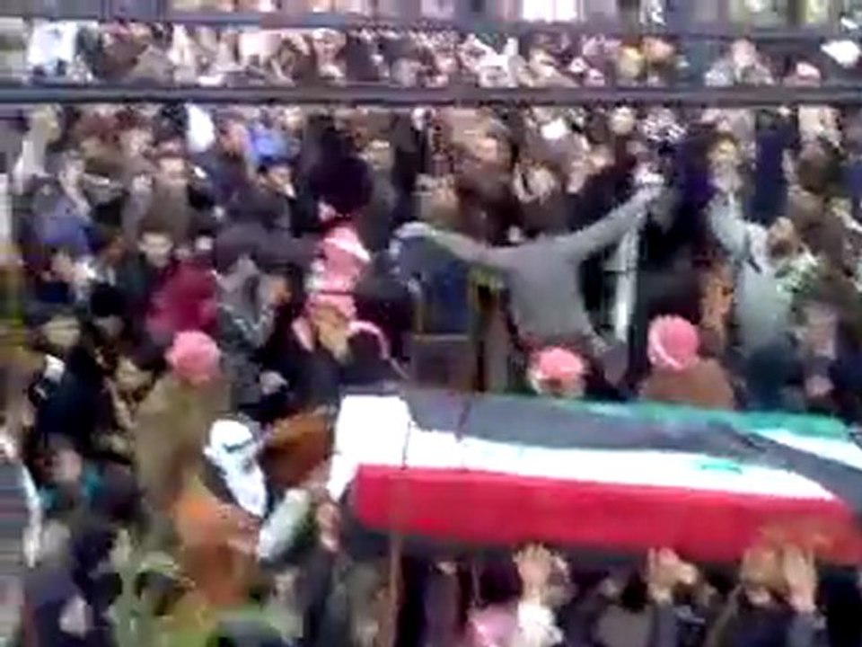 فري برس   حوران الشجرة تشييع الشهيد بلال نايف العلي 31 12 2011