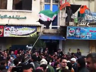 فري برس   مدينة ادلب مضايقة الامن للجنة العربية 2 1 2012