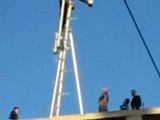 فري برس   معضمية الشام رفع علم الإستقلال و علم سوريا الحالي في أعلى نقطة في المعضمية 2 1 2012