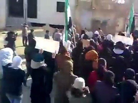 فري برس مظاهرة نسائية في جديدة عرطوز البلد 3 1 2012 ج1