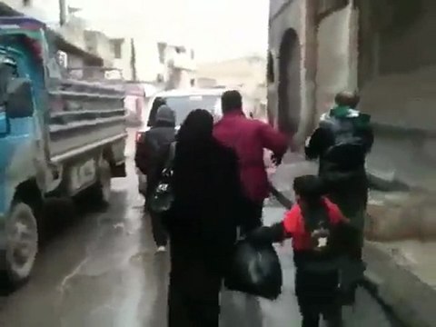 فري برس حماة لقاء الأهالي مع المراقبين 2 1 2012 ج5