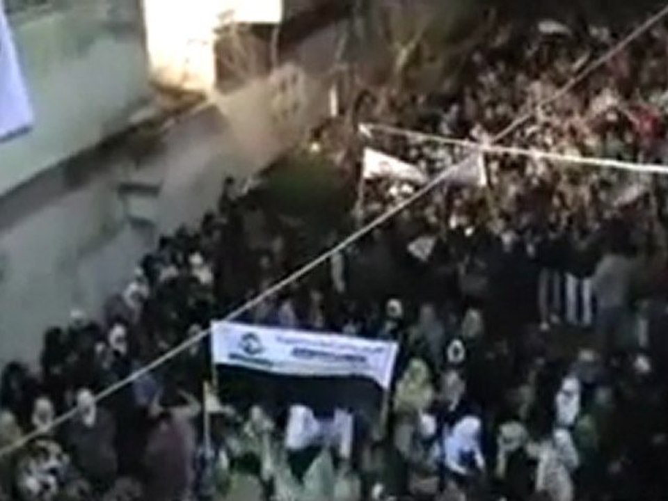 فري برس   حمص كرم الزيتون يللا ارحل يا بشار 3 1 2012 ج1