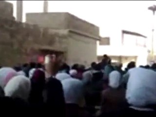 فري برس   معضمية الشام مظاهرة أحراروحرائر المدينة لطلب الإفراج عن المعتقلين ونصرة لكافة المناطق المحاصر 04 01 2012 ج3