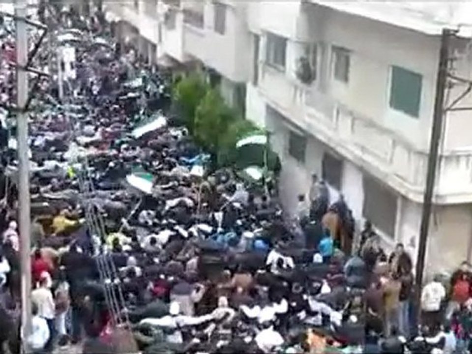 فري برس   حمص المحتلة أحرار الوعر القديم جمعة إن تنصروا الله ينصركم مقطع ورائع 6 1 2012 ج1