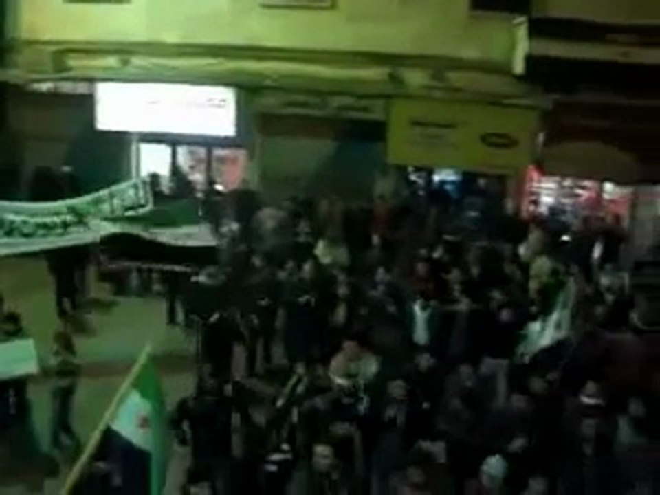 فري برس   إدلب مدينة معرة مصرين مسائية 7 1 2012