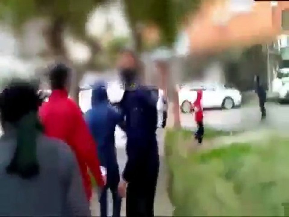 فري برس   طرطوس مظاهرة طلابية   حي الملعب البلدي 8 1 2012