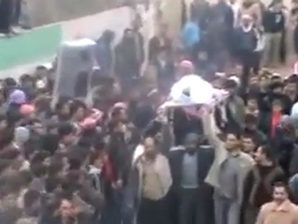 فري برس   حمص ديربعلبه أغنية رثاء بتشيع الشهيد عبد المولى شحادة 9 1 2012