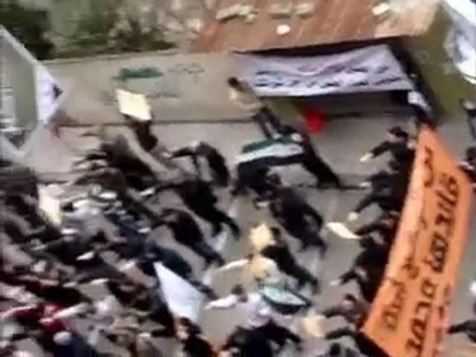فري برس   حمص   حي الملعب قسم الثورة رووعة وحاشدة 20 1 2012