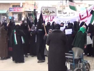 فري برس   حلب حرائر حريتان   مظاهرة تنادي بإسقاط النظام 21 1 2012