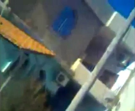 فري برس مسرب درعا بصر الحرير اقتحام عصابات الاسد بالدبابات والمدرعا للمدينه 21 1 2012 جــ2