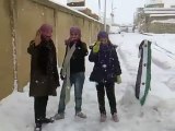 فري برس   ادلب سرمدا اطفال سرمدا ينفذون الاضراب على طريقتهم الخاصة بالثلوج 2012 1 22