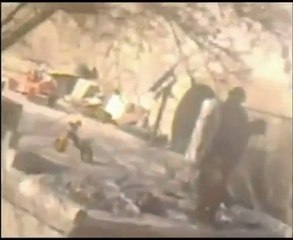 فري برس   مداهمة احدى المنازل في حي المزه 20 1 2012