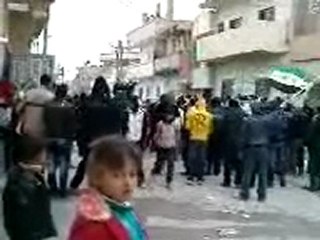 فري برس   الحسكة حي غويران تحية ودعاء للجيش الحروالمدن المحاصرة 24 1 2012