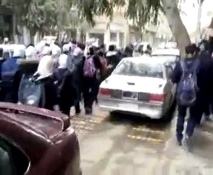 فري برس ريف دمشق داريا مظاهرة طلابية الثلاثاء 24 1 2012