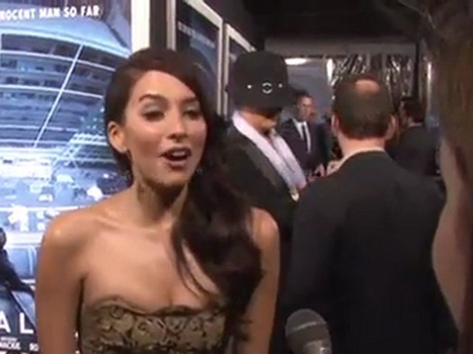 SNTV - Stars Talk Eggs and Oscars at 'Man on a Ledge' Premiere