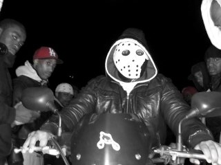 BLACK FAMILIA - Garde le seum [CLIP OFFICIEL]