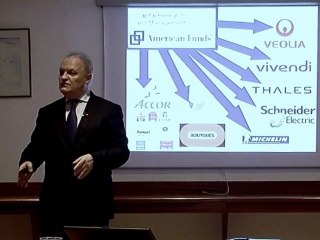 Conférence de Francois ASSELINEAU : l'Europe, c'est la paie 5/6