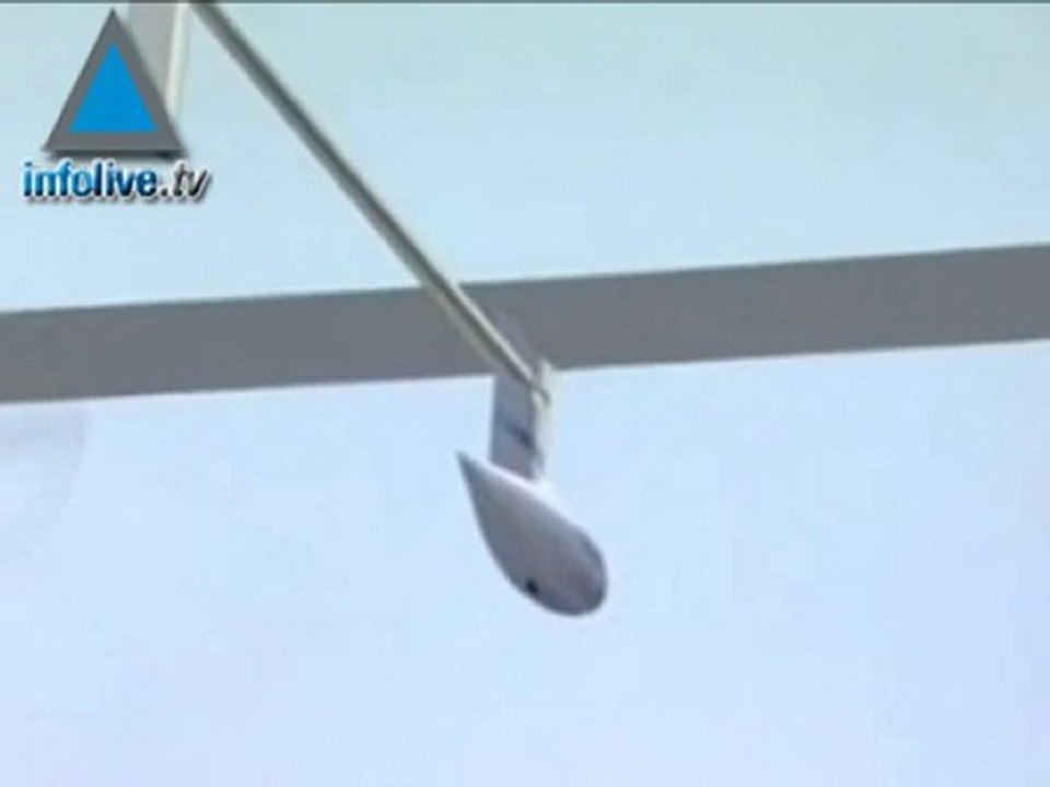 Solar powered plane flies through the night