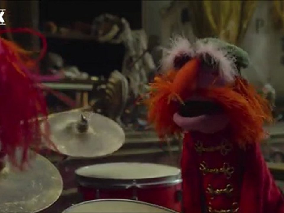 The Muppets - Cleaning The Theatre Clip