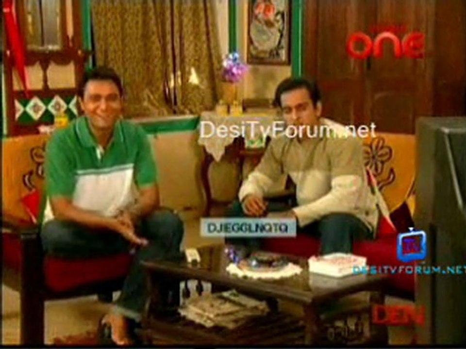 Woh Rehne Wali Mehlon Ki - 25th January 2012 Video Watch pt2