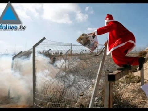 Israeli soldiers fired tear gas at the Santa Clauses