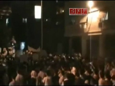 فري برس دمشق دوما مظاهرة مميزة لاحرار الشام 18 08 2011