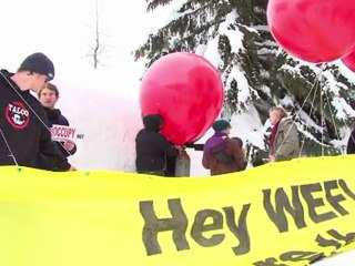 Davos: les opposants au forum économique tentent de se faire entendre