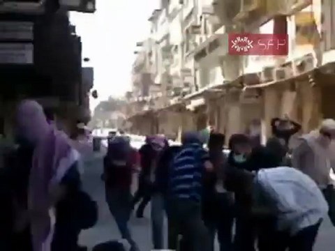 فري برس دوما الأمن يطلق الرصاص على الثوار العزل 2 9 2011