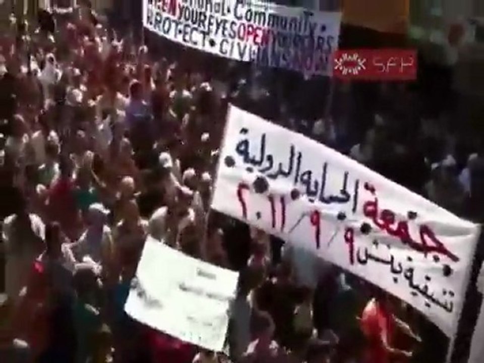 فري برس   ادلب  بنـش  مظاهرة حاشدة جمعة الحماية الدولية 9 9 2011