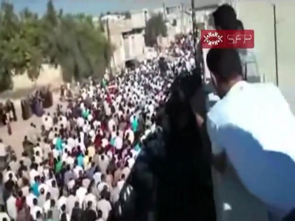 فري برس   حماه  خطاب  تشييع الشهيد محمد  الزهوري 16 9 2011