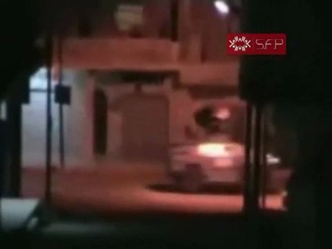 فري برس ملاحقة الأمن والشبيحة للتظاهرين كفرزيتا 19 9 2011