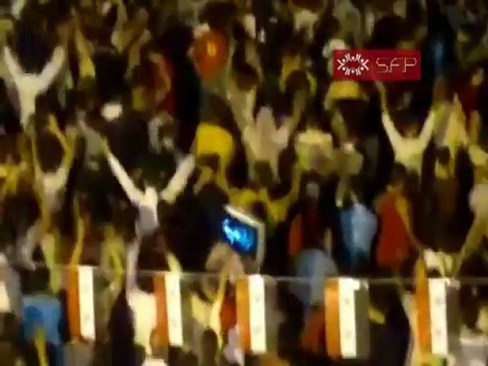 فري برس   حمص الخالدية مظاهرة مسائية تحت زخات من المطر 25 9 2011