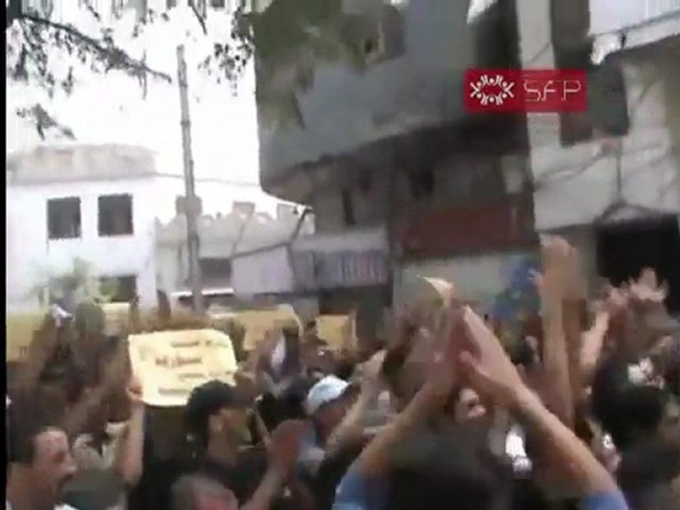 فري برس   حمص باب السباع رائعة ويارستن حنا معاكي للموت في جمعة نصرة شامنا ويمننا 30 9 2011