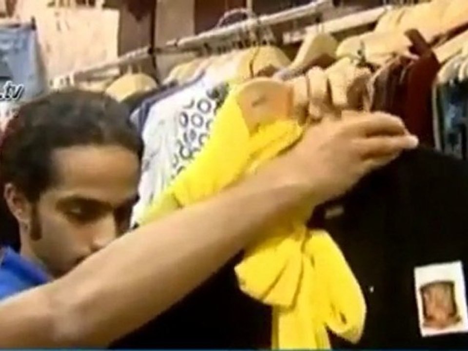 Saudi males sell bras to females