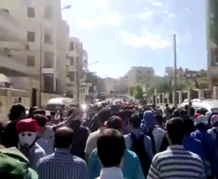 فري برس   ادلب مظاهرات الطلاب الاحرار الشعب يريد اسقاط النظام 5 10 2011