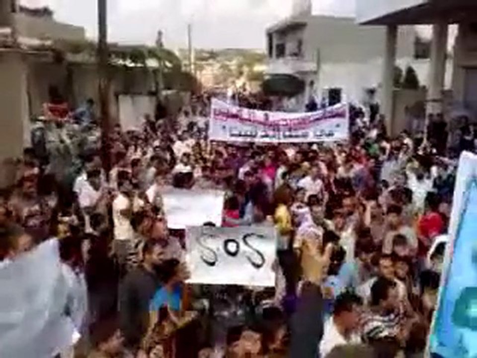 فري برس   حماة كرناز مظاهرة حاشدة في جمعة المجلس الوطني يمثلني 7 10 2011