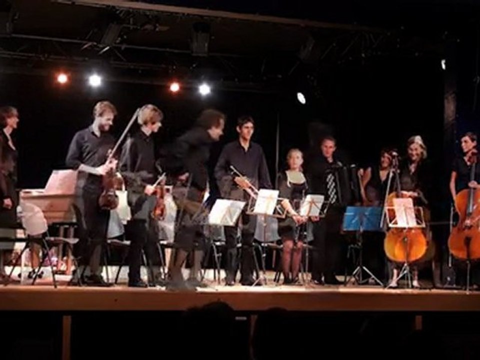 Orchestre : Danse hongroise de Brahms et Marche de Radetzky de Strauss