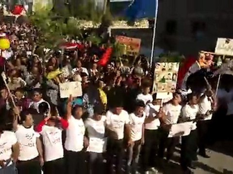 فري برس ادلب كفروما مجسم لتثال الحرية جمعة أحرار الجيش 14 10 2011