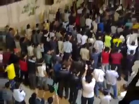فري برس حمص دير بعلبة المظاهرة المسائية قبل اطلاق النار 17 10 2011